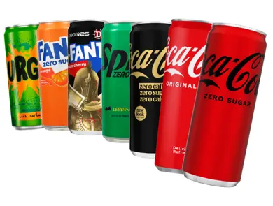 Utvalg av brusbokser fra Coca-Cola, Fanta, Sprite og Urge.