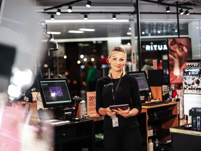 Sandens_0005_Kicks 01.jpg