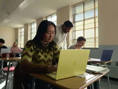 MacBook Neo - Lifestyle