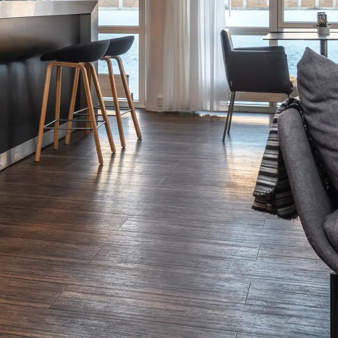 Sofa, barkrakker og stoler i baren hos Thon Partner Hotel Sorø