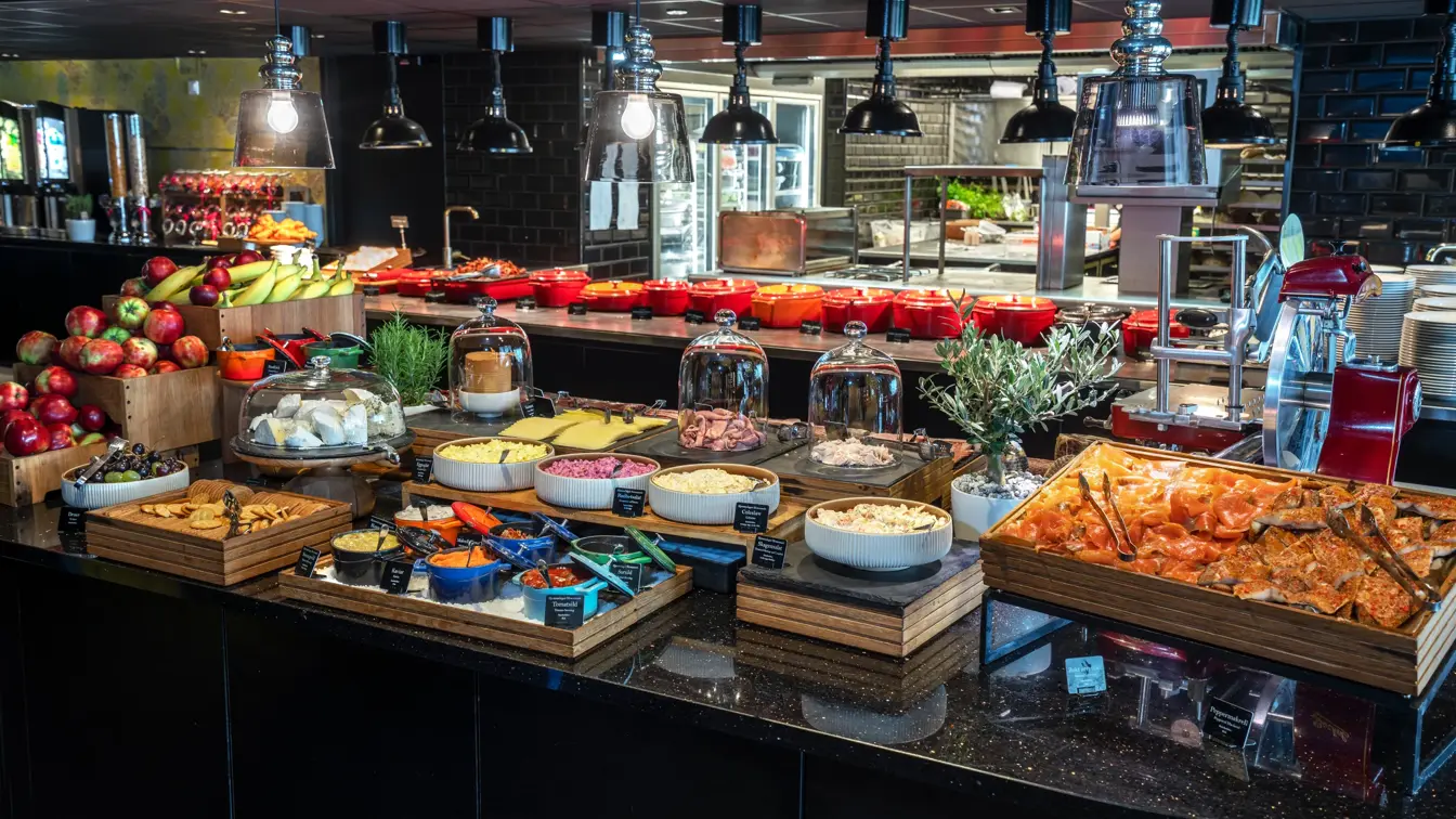 Kald frokostbuffet.