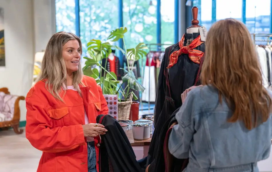 Janka Polliani plukker favoritter på Sandvika Storsenter