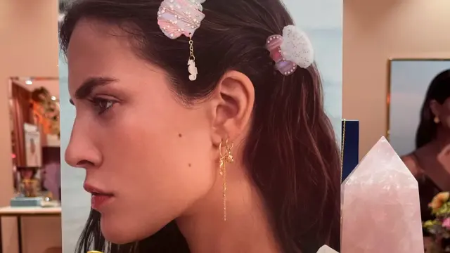 Maanesten smykkenyheter i butikk