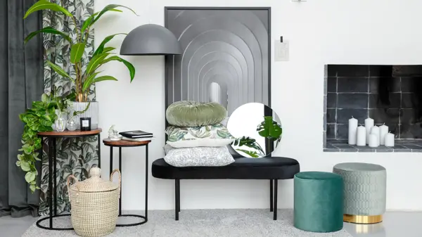 Temabild S1

OBS: Bilden är obeskuren och måste beskäras efter önskat format.

Rättigheter att användas i Rustas samtliga kanaler under 2 år.