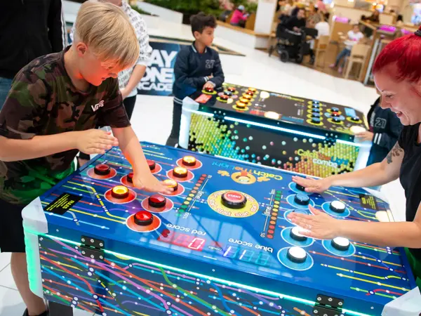 Play zone arkad med Magnet & Co