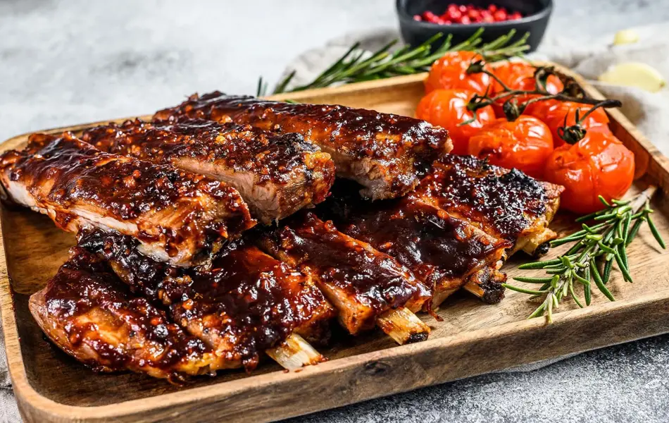 Glazed spareribs med grillet tomater