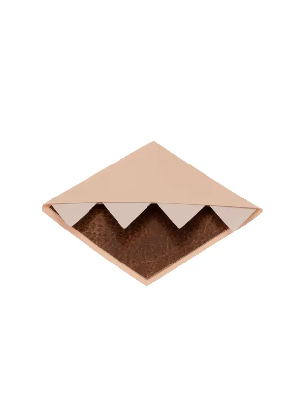 Steg 5, flere papirbiter limt sammen til "monster"bokmerke