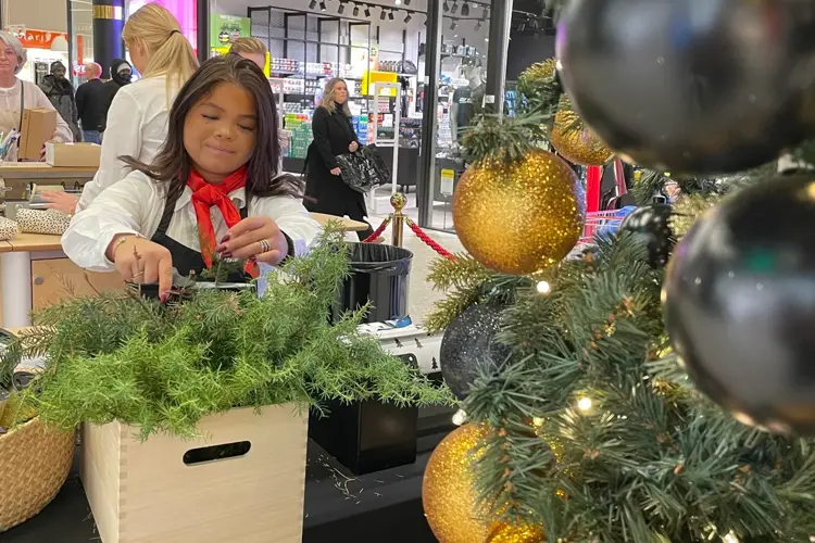 jyulklappsinslagning hem