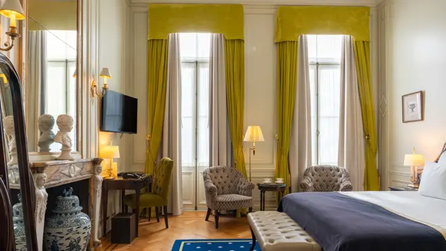 Stanhope_Hotel_Royal_Suite