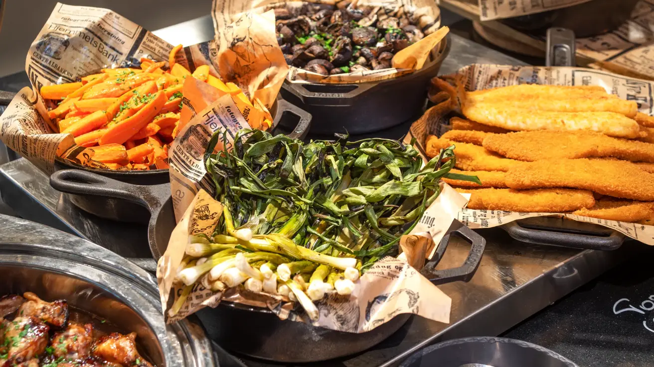 Div, mat plassert i gryter 