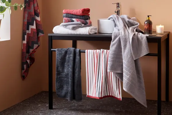 fargerike håndklær til bad