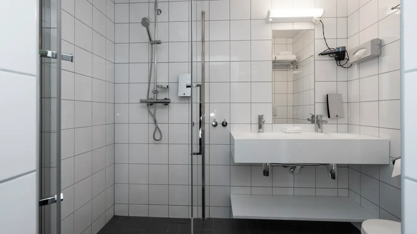 ad med dusj i twin rom på Thon Hotel Nidaros