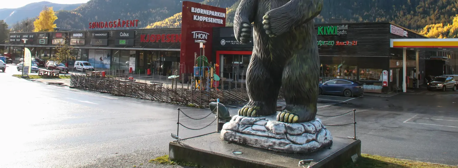 Fasadebilde av Bjørneparken Kjøpsenter i Flå