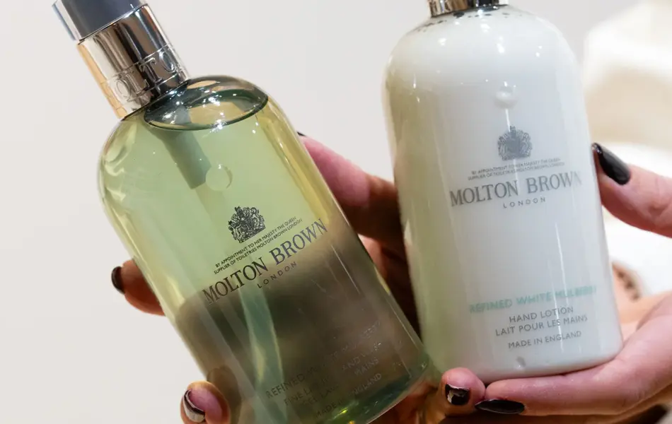 Illums body wash 295 body lotion 330-1