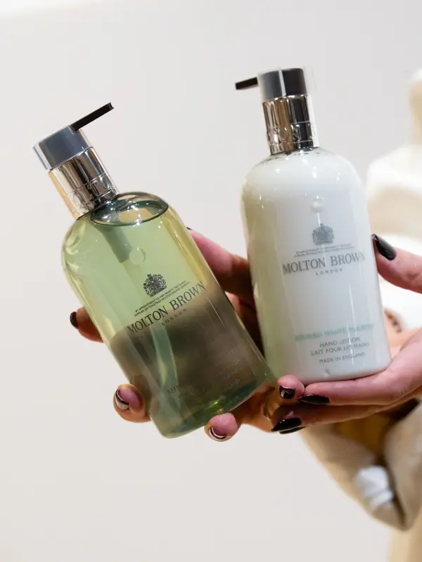 Illums body wash 295 body lotion 330-1