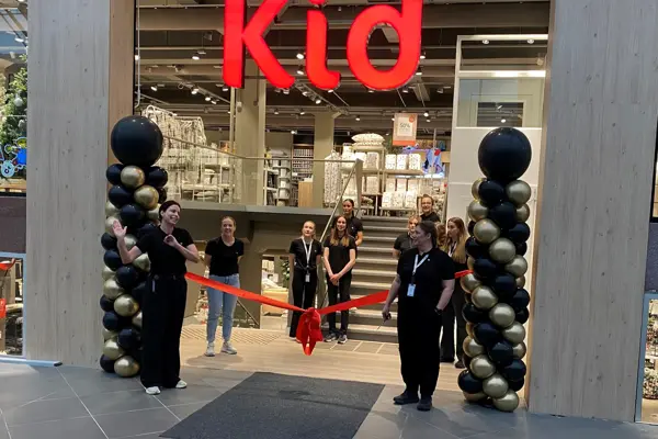 fra åpningen til Kid