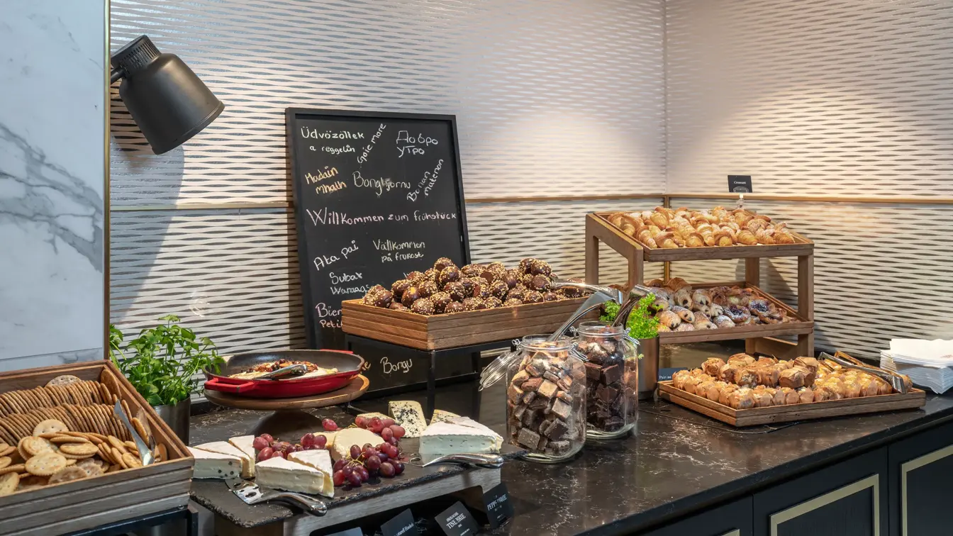 Thon_Hotel_Slottsparken_Frokostbuffet