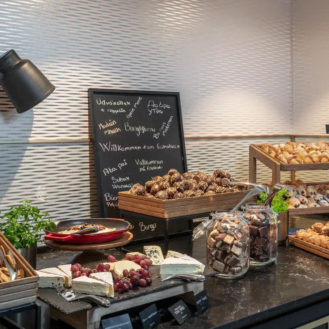 Thon_Hotel_Slottsparken_Frokostbuffet