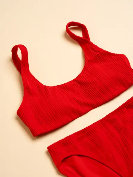 Rød bikini