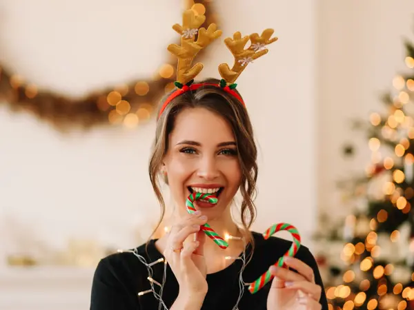 Dame med reinsdyrhårbøyle