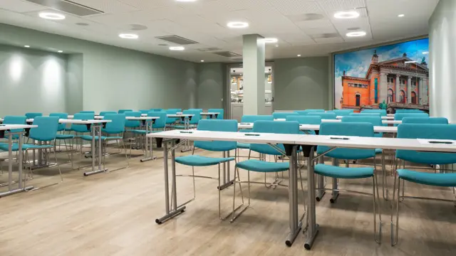 Klasseromoppsett på møterom Frøya på Hotel Bristol i Oslo sentrum