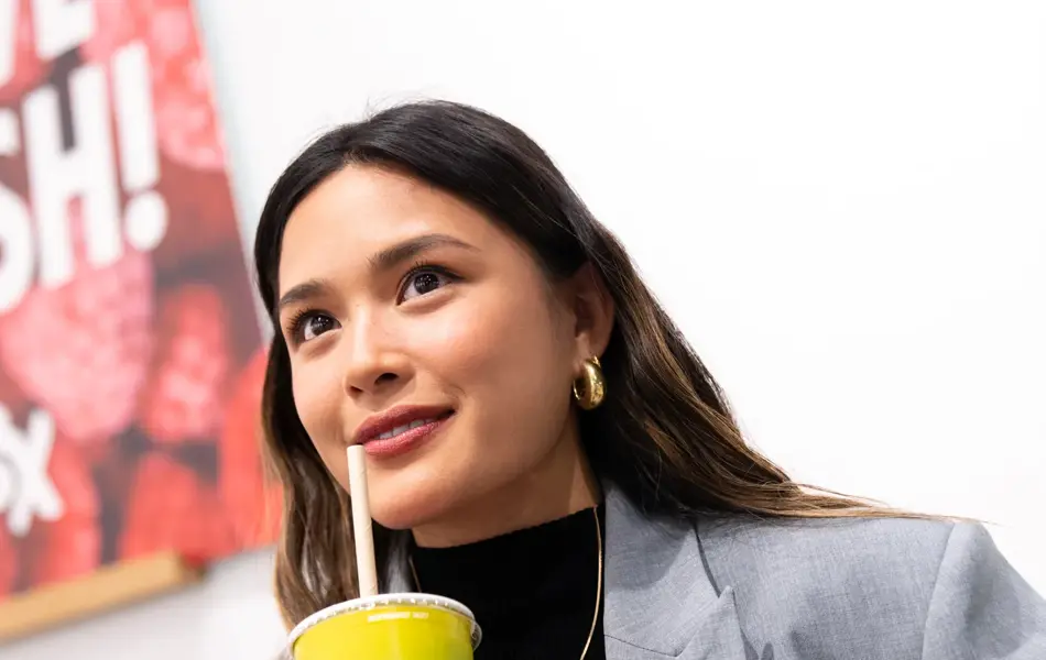 Tsutsumi Hoang med sine høstfavoritter fra Sandvika Storsenter 