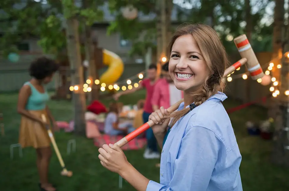 Dame med krokket kølle