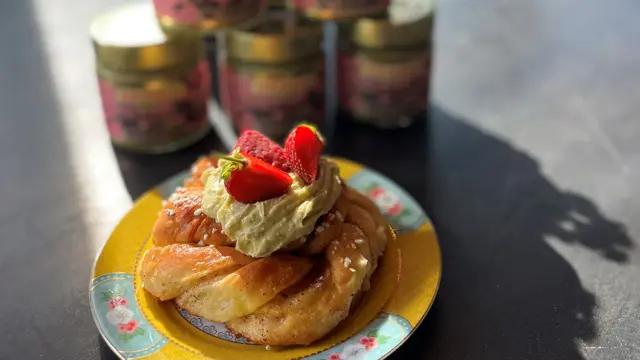 Kanelknute med pistasjekrem