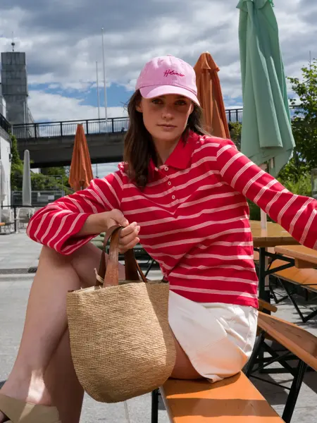 The Vibe denimskjørt 1800 genser 2500 caps 1000 sko 1799 veske uten pris HM smykke 99-72-Edit