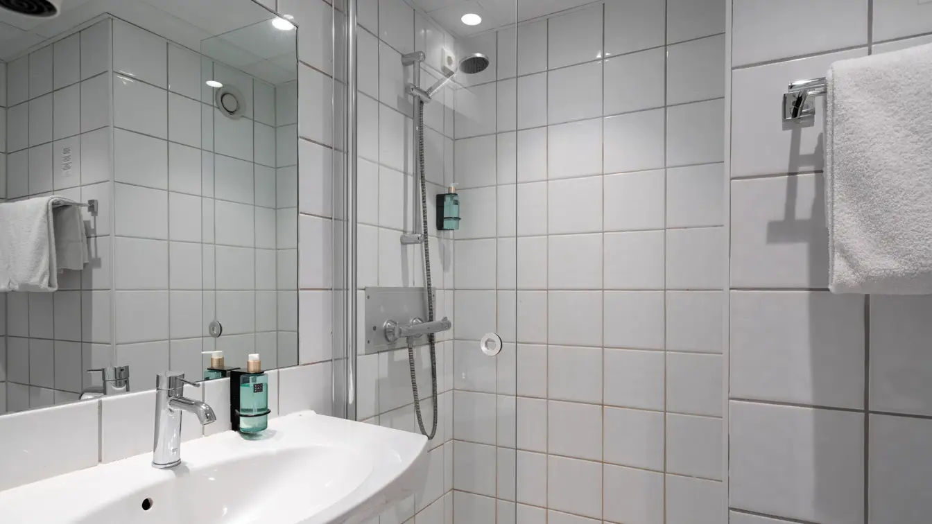 Thon_Hotel_Sortland_Standard_Room_Double_Bad