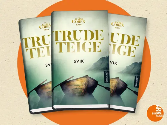 Tre eksemplarer av boken "Svik" av Trude Teige.