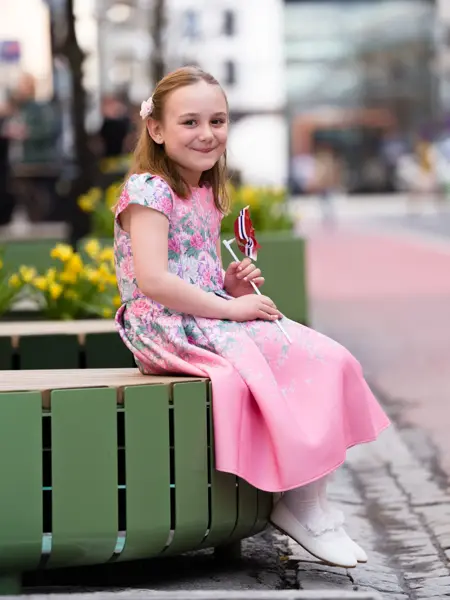 Barnemote 17 mai - inspirerende antrekk til gutt og jente på 17 mai