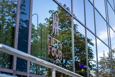 Åpningsdagen til restaurant Fifty Four