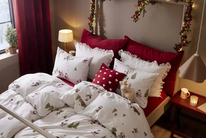 106014390 106014391 106014392 Julekos flanellsengesett 106014412 106014413 Hjerte putevar 106014402 Rudy pynteputetrekk 45x45 (1)