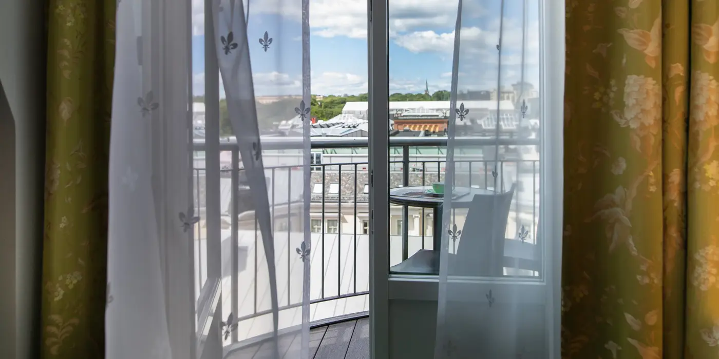 standard-room-double-balcony