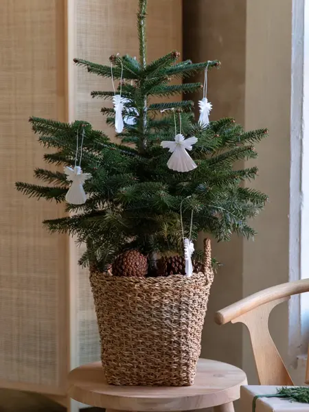 Stuegran dekoret med engler