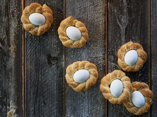 Bakevarer med et egg inni seg