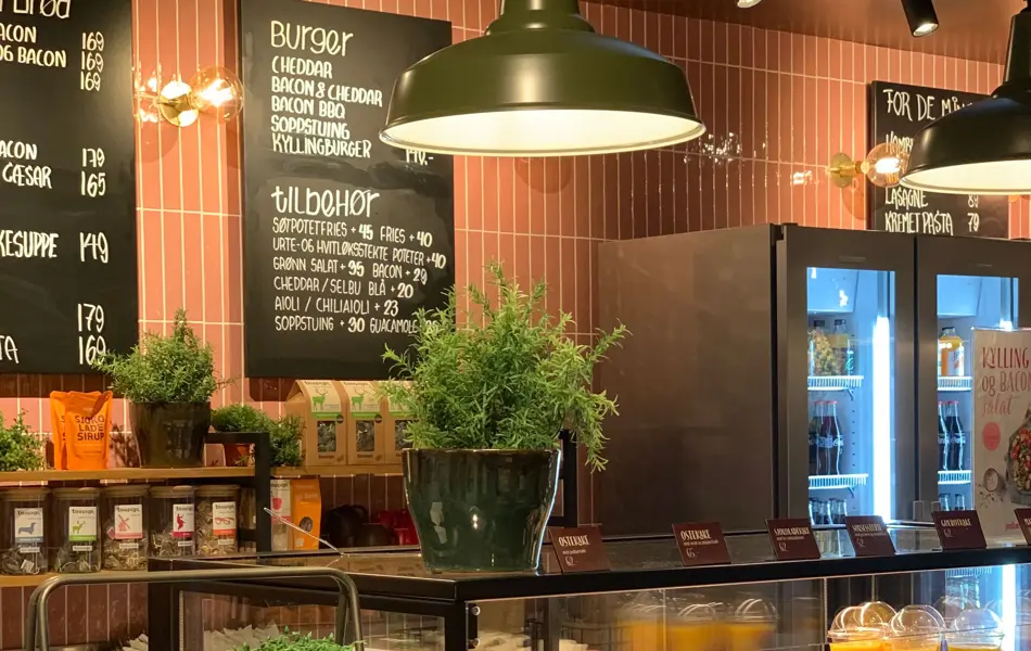 matutvalg hos jordbærpikene