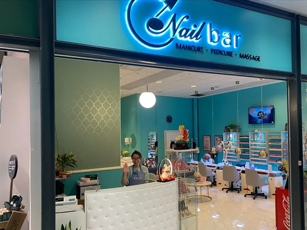 Nail bar.jpg