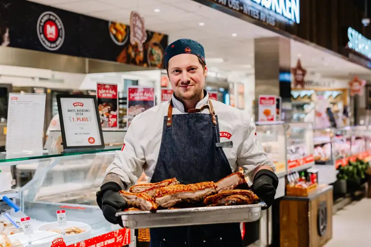 Julen er tid for deilig julemat. Vi har tatt en prat med ferskvaresjef Alexander hos Meny som deler sine beste tips til julematen.