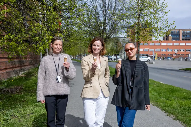 Heidi, Gro og Thea har testet et utvalg av årets isnyheter. 