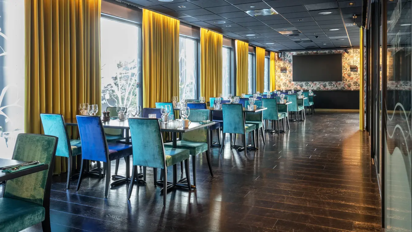 Thon_Hotel_Oslo_Airport_Bar_Bassit_chambre_separee