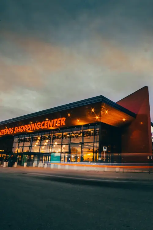 Fasadebilde av kjøpesenteret Charlottenbergs Shoppingcenter 