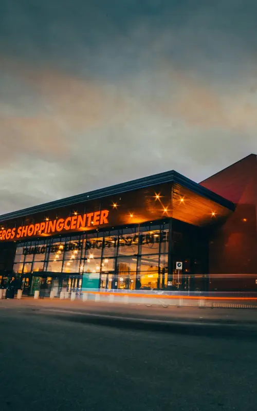 Fasadebilde av kjøpesenteret Charlottenbergs Shoppingcenter 