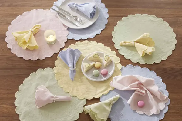 106015024 Tilda tekstilserviett Ø38 rosa 106015026 Tilda tekstilserviett Ø38 pistasj_ (1)