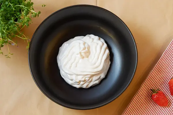 Krem i en bolle