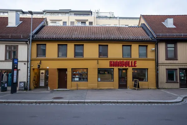 Bilde av Kinabolle som ligger ved Grønland Basar