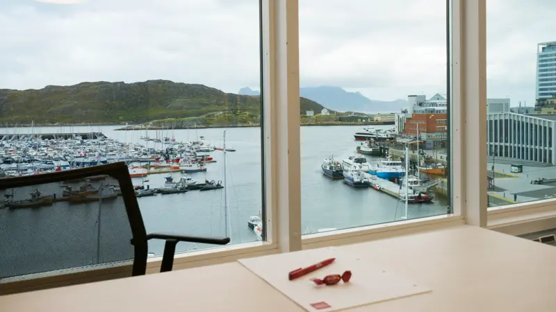 Børvasstind møtesenter med utsikt mot småbåthavnen på Thon Hotel Nordlys i Bodø sentrum