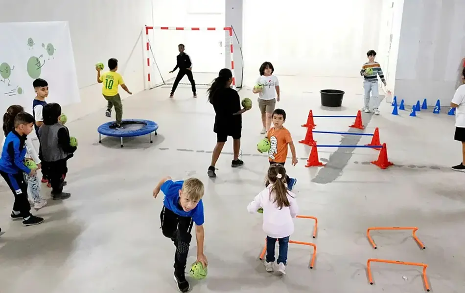 Spela handboll på jullovet