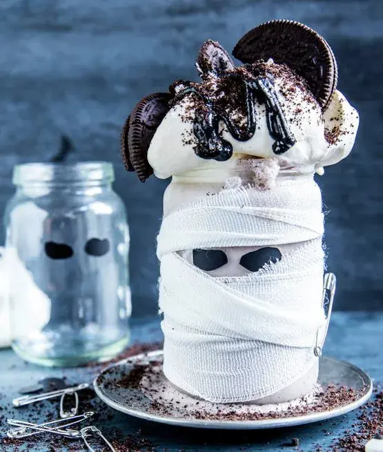 Glass pyntet som spøkelse, halloween